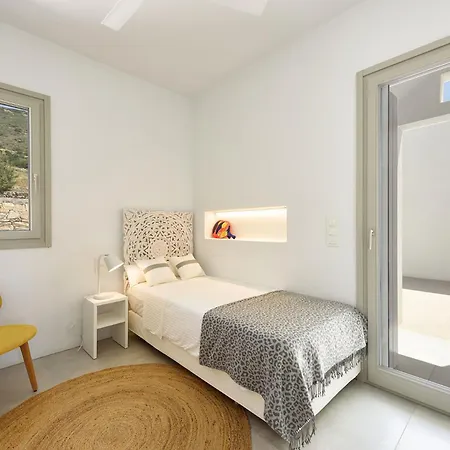 Stunning New With Great Pool Area, Magnificent Panoramic Sea View - Paros * Alikí