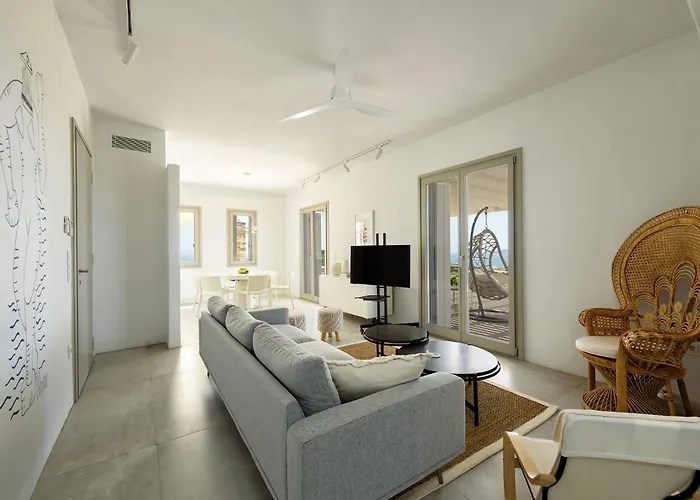 Stunning New With Great Pool Area, Magnificent Panoramic Sea View - Paros וילה Alikí